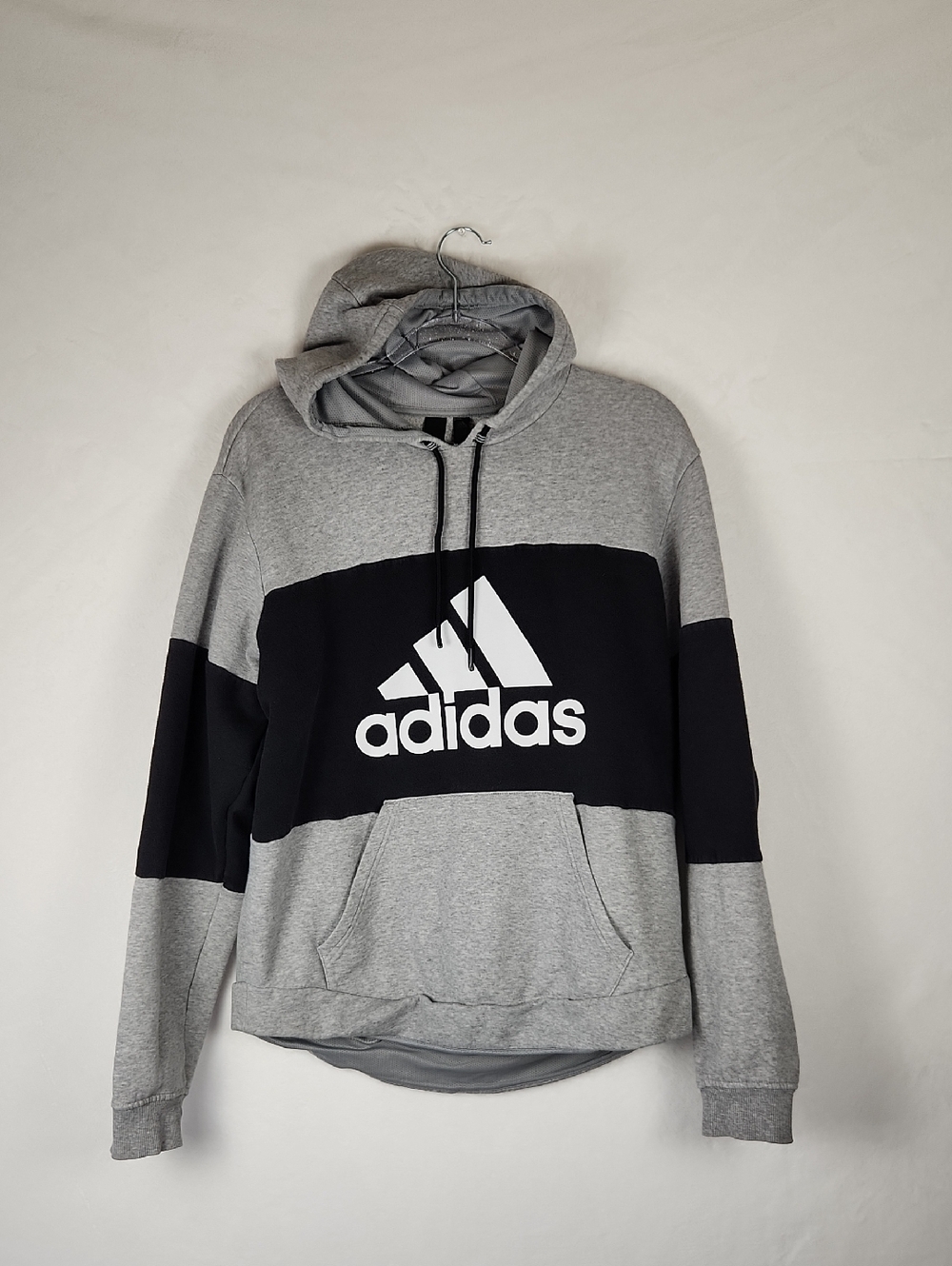 Adidas Hoodie Men's Size M. Gray and Black